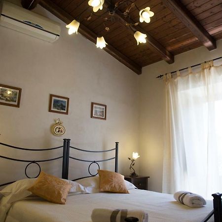 Casa Al Centro Storico Bed & Breakfast Nicolosi Exterior photo