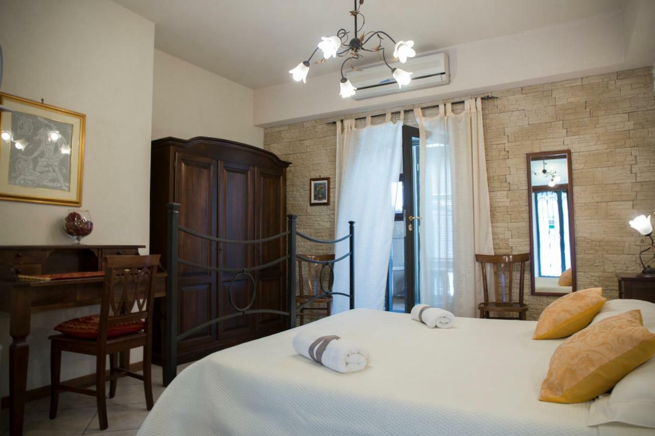 Casa Al Centro Storico Bed & Breakfast Nicolosi Exterior photo