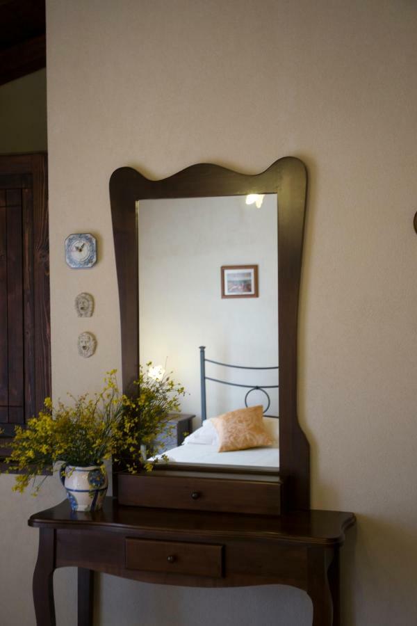 Casa Al Centro Storico Bed & Breakfast Nicolosi Exterior photo
